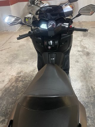 Wottan Storm-T 125cc con baúl GIVI 34L
