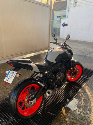 Yamaha MT-07 Negra y Roja