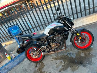 Yamaha MT-07 Negra y Roja
