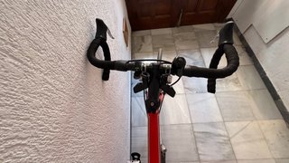 Bicicleta de carretera roja