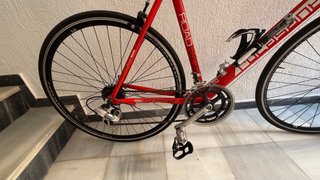 Bicicleta de carretera roja