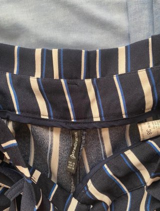 Pantalón recto rayas azul y blanco con cinturón