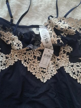 Conjunto lencería azul y beige