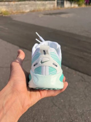 Nike Vomero 18