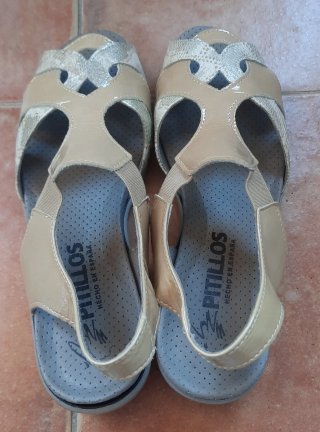 Sandalias Pitillos Beige y Plata