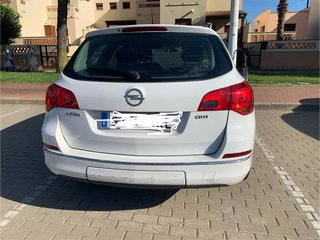 Opel Astra 2014 (portabicis integrado)