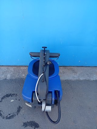 Fregadora industrial Dulevo H402C