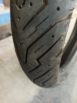 Rueda pirelli  para moto kymco 100/80-16