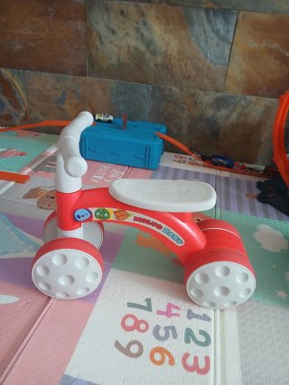 Correpasillos Molto Baby Rojo