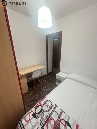 Piso en alquiler en Peñamefecit - Avda Barcelona en Jaén