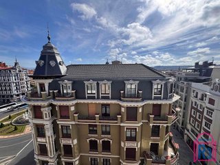 Oficina en alquiler en Centro Ciudad en León