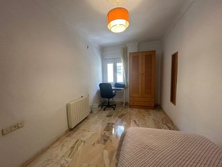 Piso en alquiler en Pajaritos - Plaza de Toros en Granada