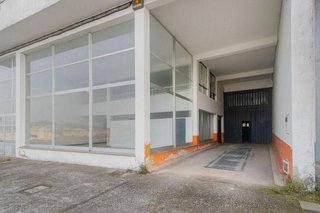 Nave industrial en venta en Outeiro de Rei