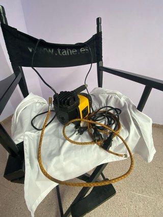 Aerógrafo profesional amarillo y negro