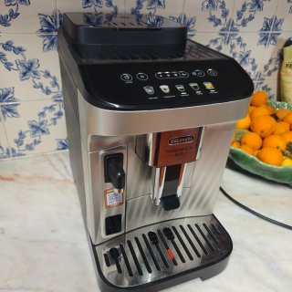 Máquina Café DeLonghi Magnifica Evo