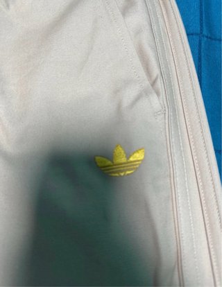 Pantalón chino Adidas Beige
