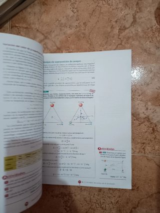 Física, 2 Bachillerato ciencias y tecnología : ...