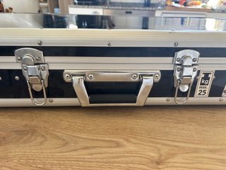 Maleta Flight Case Roadinger Profesional