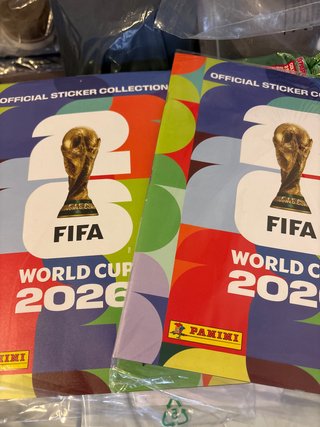 Lote 2 Álbumes Panini Mundial FIFA 2026
