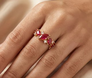 Anillo Chapado Oro Circonitas Rosas. Talla 7