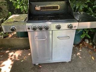 Barbecue a gas funzionante. Ritiro in loco