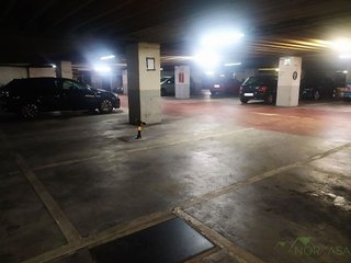 Garaje en alquiler en Zona Teatro Campoamor en Oviedo