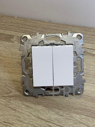Interruptor doble va