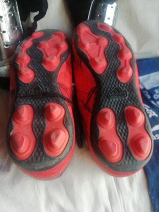 Zapatillas fútbol Adidas T 36 Espinilleras Guantes
