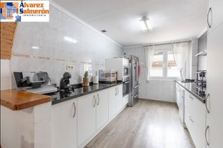 Casa adosada en venta en Ogíjares