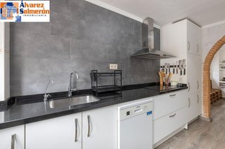 Casa adosada en venta en Ogíjares