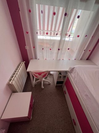 Dormitorio juvenil completo en excelente estado.