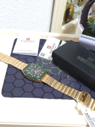 Reloj Naviforce Hombre Oro y Verde