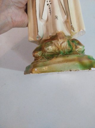 Virgen de Fátima con corona y rosario