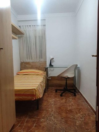 Piso en alquiler en Doctor Barraquer - G. Renfe - Policlínico en Sevilla