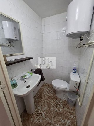Local comercial en alquiler en La Luz - El Torcal en Málaga