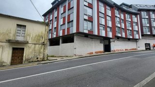 Local comercial en venta en Cee