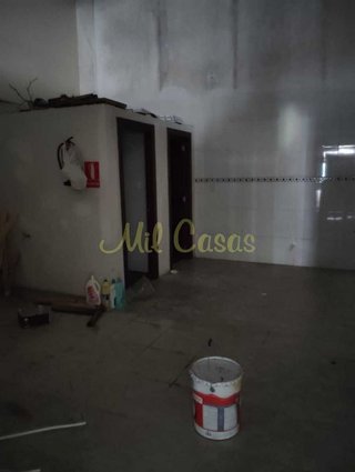 Local comercial en venta en Noia