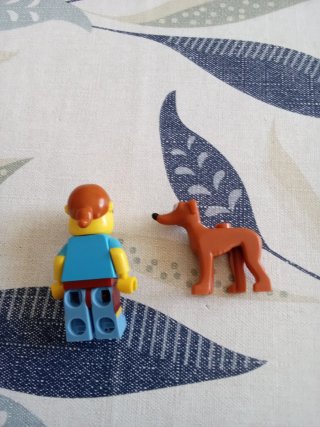 Lego Simpsons - Personaje y Perro