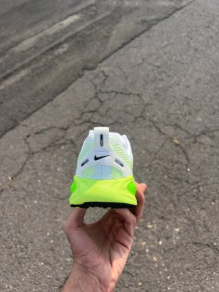 Nike Vomero 18