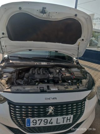 Peugeot 208 2021