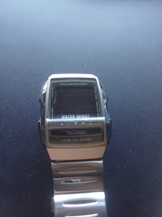 Casio Illuminator Futurist A220 Reloj Digital