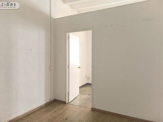Oficina en alquiler en El Raval en Barcelona