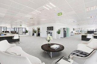 Oficina en alquiler en Las Tablas en Madrid