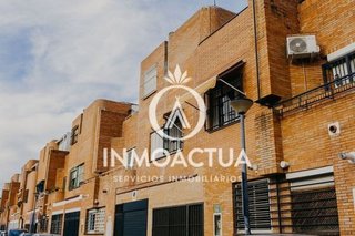 Casa adosada en venta en Santa Clara en Sevilla