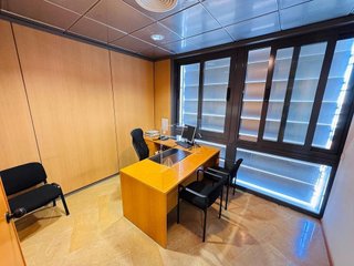 Oficina en venta en Son Cotoner en Palma de Mallorca