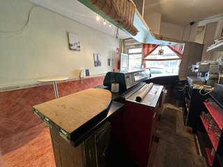 Local comercial en venta en Reyes Católicos en Alcalá de Henares