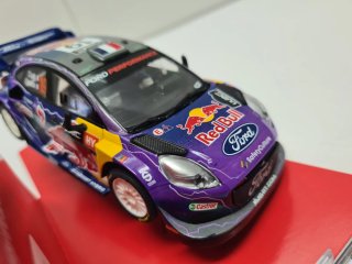 Scalextric Ford Puma WRC Loeb 1:32