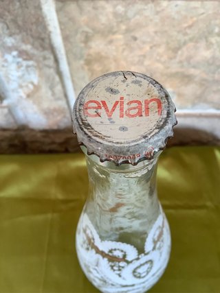 Evian Christian Lacroix Botella 2008