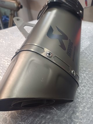 Escape Akrapovic Yamaha R7 22'-23'