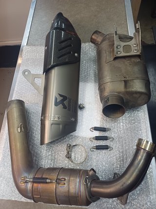 Escape Akrapovic Yamaha R7 22'-23'
